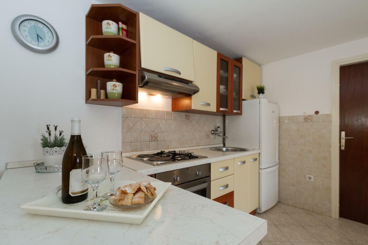 Beach Apartment M & B Poljana  Экстерьер фото