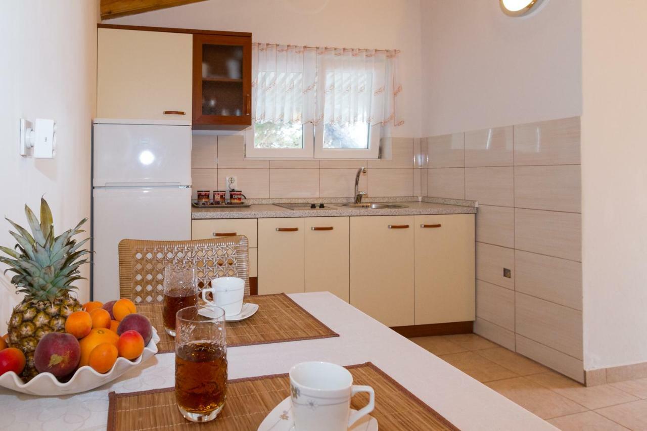 Beach Apartment M & B Poljana  Экстерьер фото